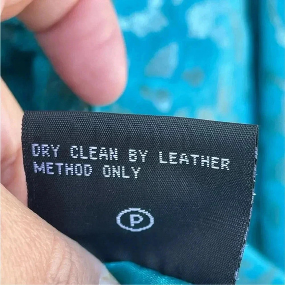 Pamela McCoy Turquoise Cheetah Leopard Print 100% Leather Full Zip Jacket medium - Picture 12 of 12